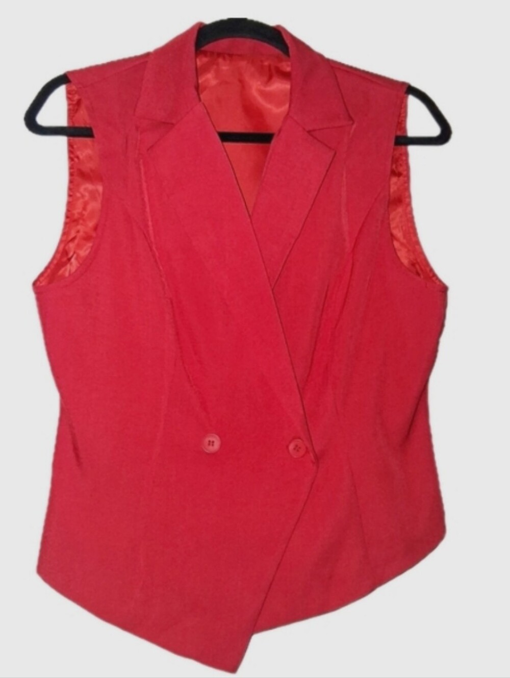 WOMENS RED ASYMMETRICAL HEM BUTTON FRONT VEST. LG. NWOT.